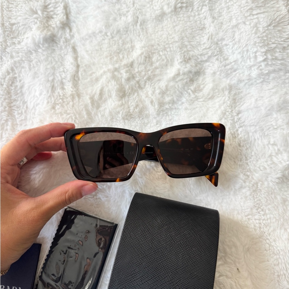 Prada Sunglasses - Picture 4 of 8